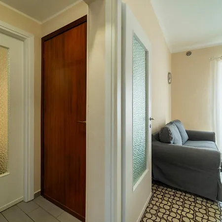 Lotus By Wonderful Italy *